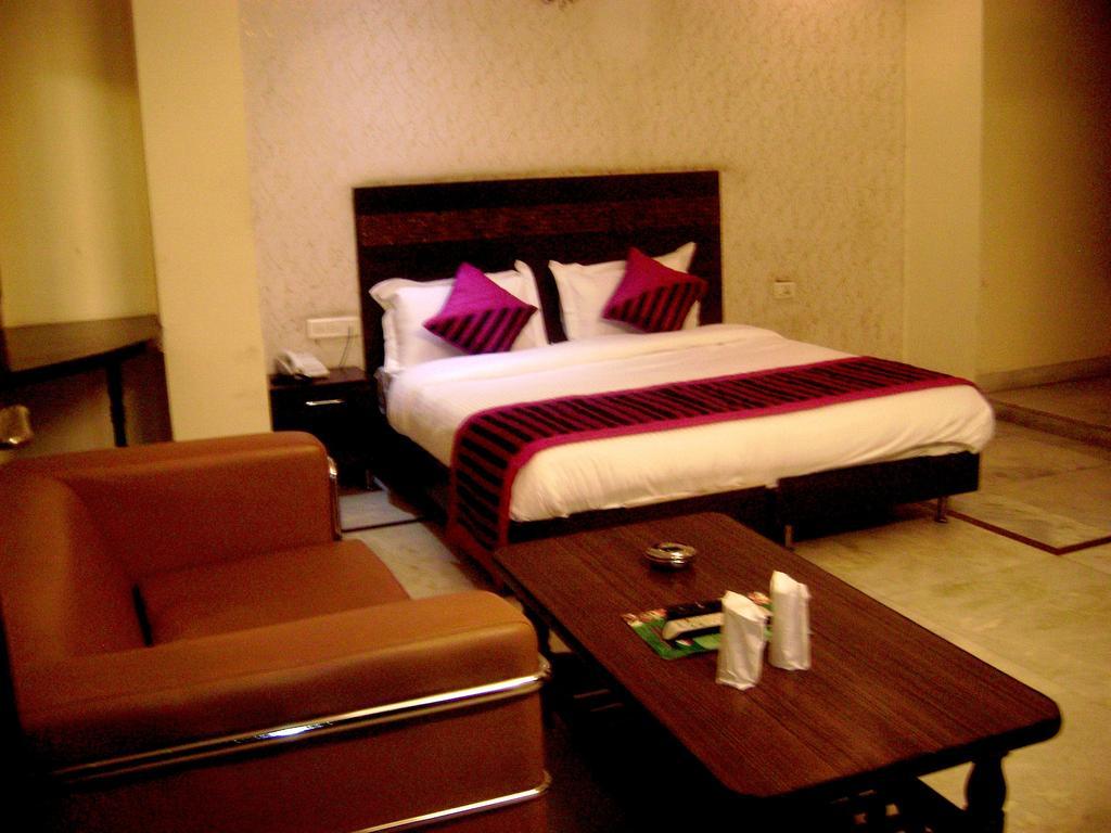 Hotel Mandakini Palace Delhi  Zimmer foto