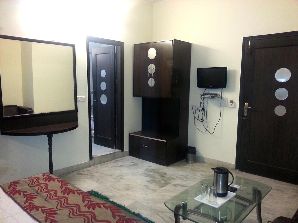 Hotel Mandakini Palace Delhi  Zimmer foto